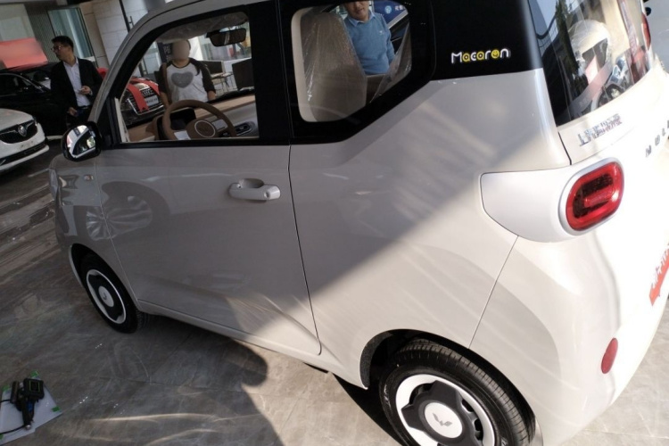 五菱汽车 宏光MINIEV 2024款 第三代 215km 青春版车身外观6003