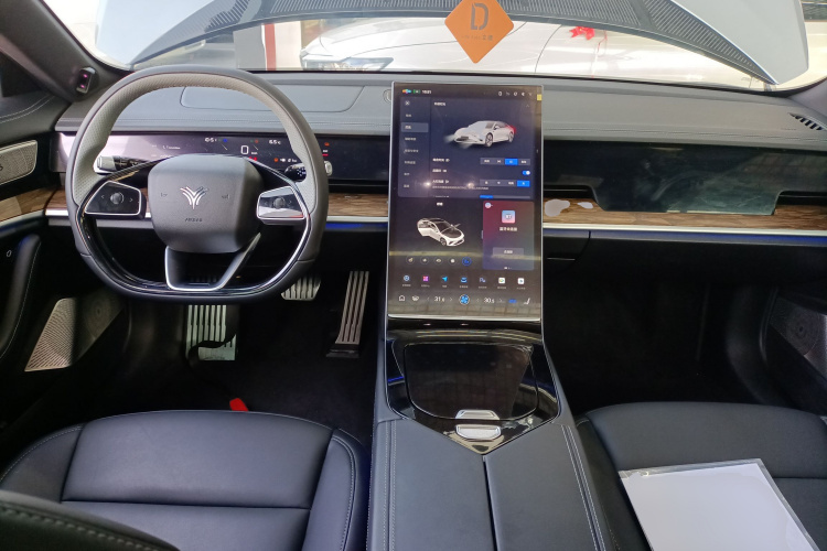 哪吒汽车 哪吒S 2022款 增程版 1160km 后驱小版中控内饰7002