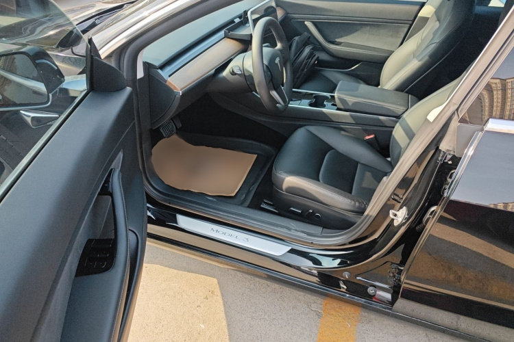 特斯拉 Model 3 2020款 改款 标准续航后驱升级版中控内饰7003