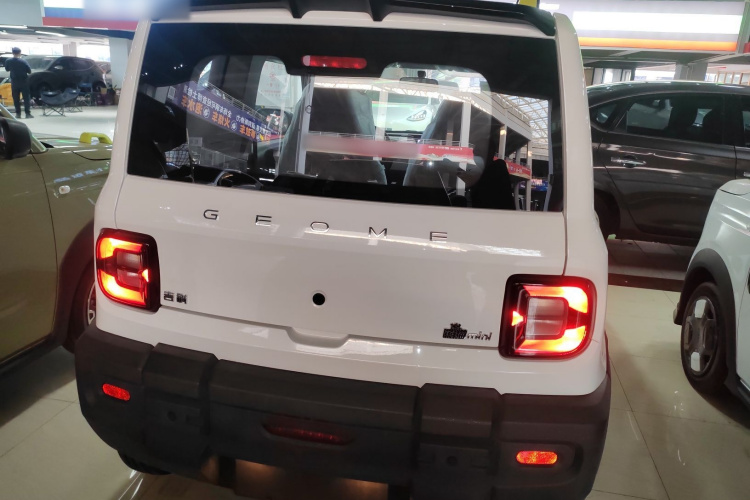 吉利银河 2025款 210km 熊猫骑士车身外观6004