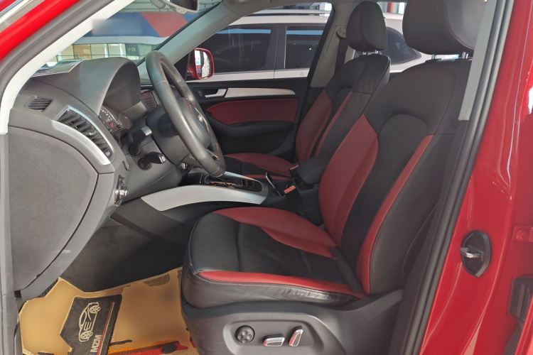 奥迪Q5 2017款 Plus 40 TFSI 技术型中控内饰19