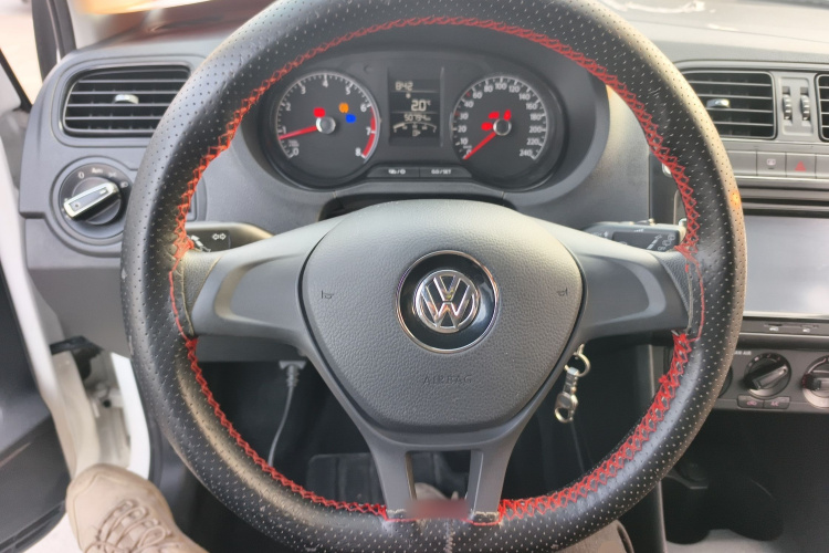 大众 Polo 2016款 1.4L 手动风尚型局部细节13