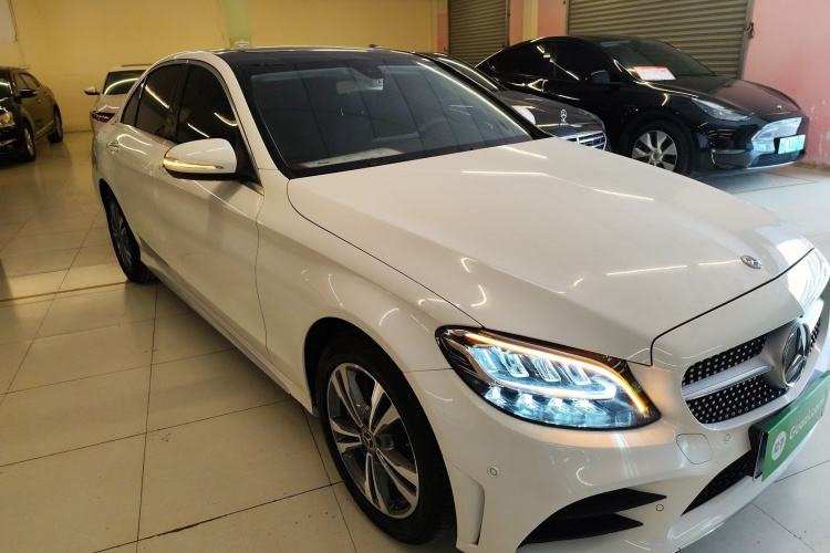 奔驰C级 2020款 C 200 L 时尚型运动版车身外观3