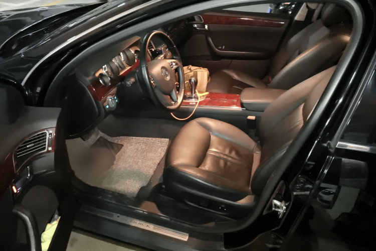 别克 林荫大道 2011款 博鳌论坛纪念版局部细节19