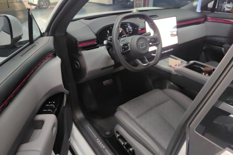 极氪7X 2025款 75kWh 后驱智驾版中控内饰20