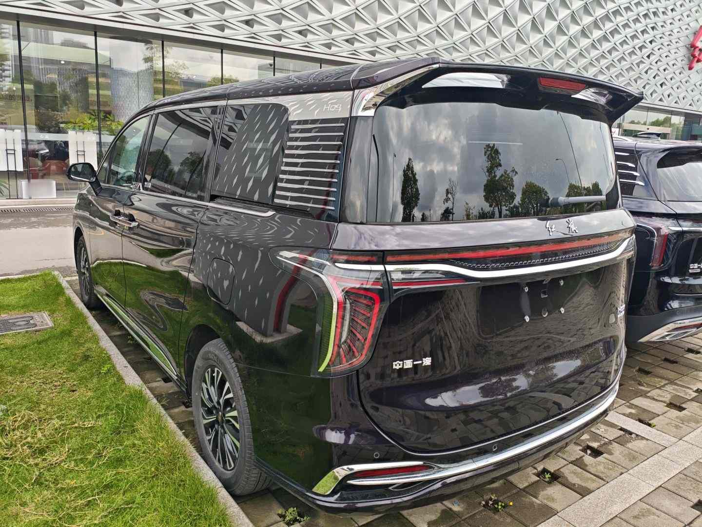 红旗HQ9 PHEV 2024款 2.0T 四驱商务版(3)