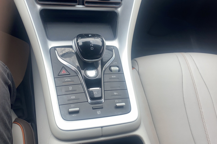 比亚迪 宋Pro新能源 2022款 DM-i 51km 尊贵型局部细节18