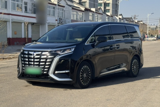 腾势D9 2022款 DM-i 970 四驱旗舰型