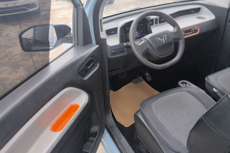 五菱汽车 宏光MINIEV 2020款 自在款 三元锂中控内饰7003