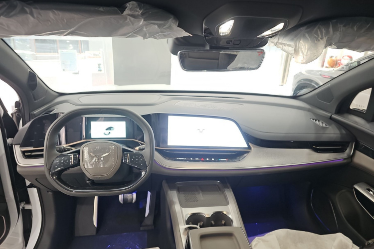 红旗天工08 2025款 605先锋版中控内饰12