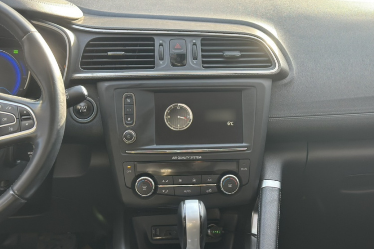 雷诺 科雷嘉 2017款 2.0L 四驱尊贵版中控内饰7007