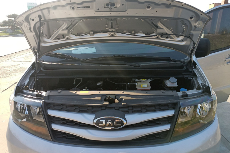 江淮瑞风 瑞风M3 2023款 PLUS 1.5T 5/7座经典版机舱底盘24