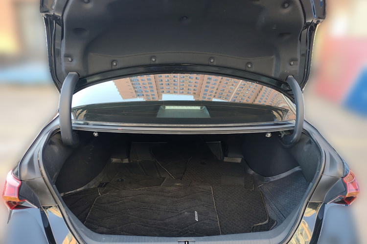 丰田 亚洲龙 2024款 双擎 2.0L 豪华版中控内饰23