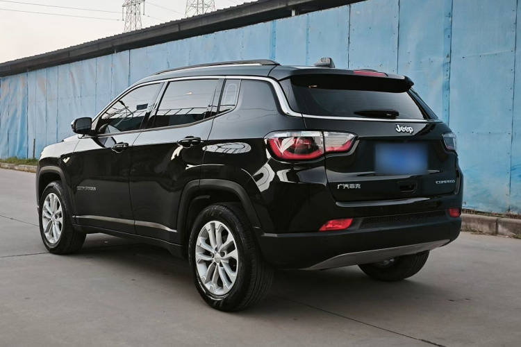 Jeep 指南者 2021款 220T 自动领先版车身外观6007