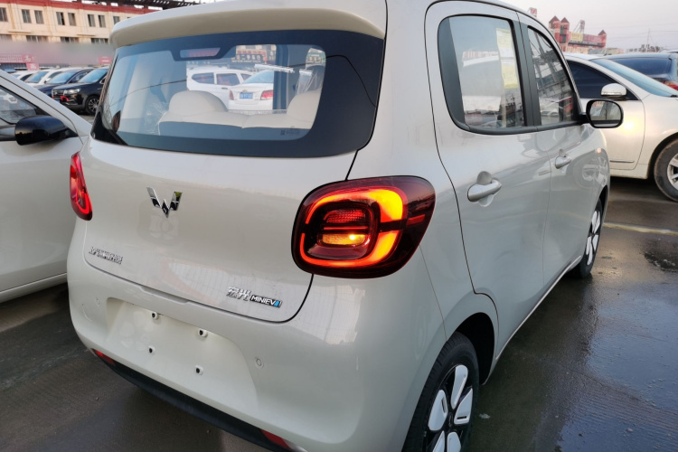 五菱汽车 宏光MINIEV 2025款 四门版 进阶款车身外观6005