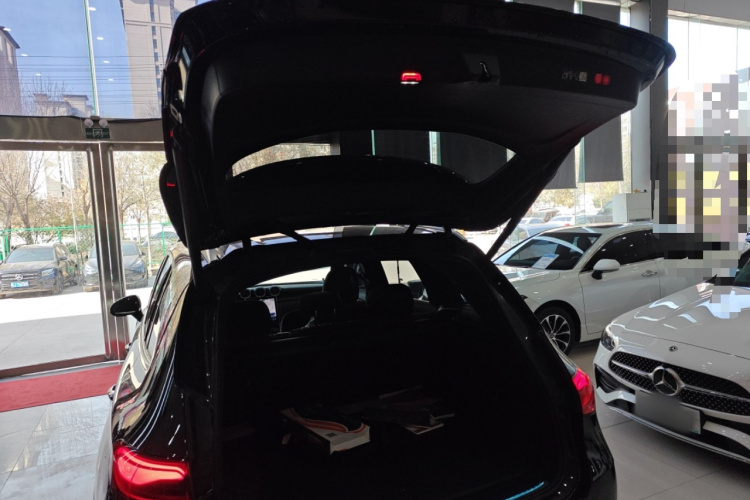 奔驰GLC 2023款 GLC 260 L 4MATIC 豪华型 5座机舱底盘23