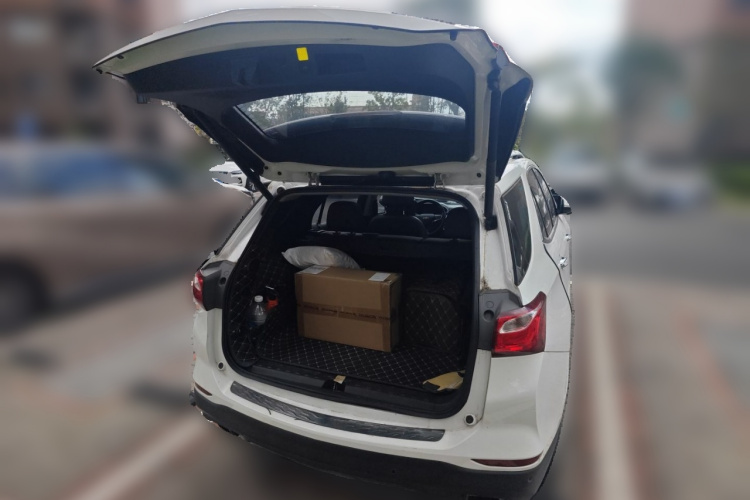 雪佛兰 探界者 2018款 550T 自动四驱捍界版局部细节23