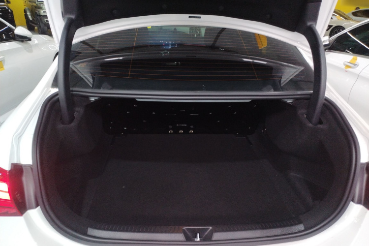 奔驰A级 2024款 改款 A 200 L 时尚型局部细节23