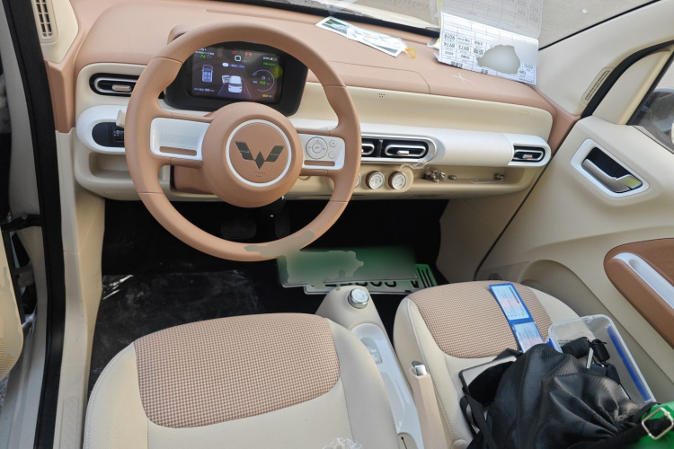 五菱汽车 宏光MINIEV 2024款 第三代 215km 青春版中控内饰12