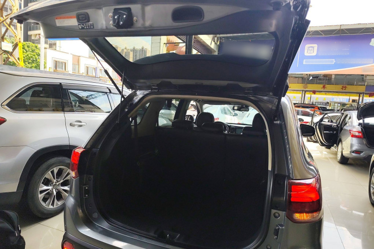 三菱 欧蓝德 2019款 2.4L 四驱致享版 7座 国VI中控内饰23