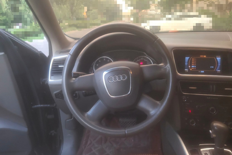 奥迪Q5 2011款 2.0TFSI 技术型局部细节13