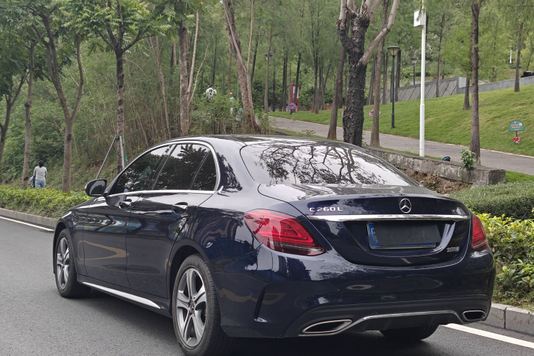 奔驰C级 2019款 C 260 L 运动版车身外观6007