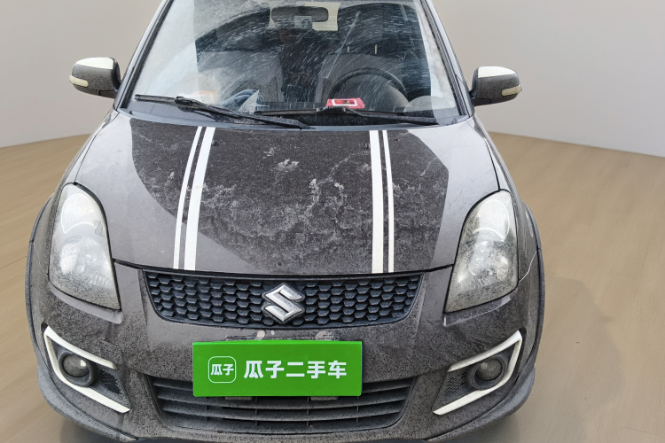 铃木 雨燕 2015款 1.5L 手动限定版车身外观2