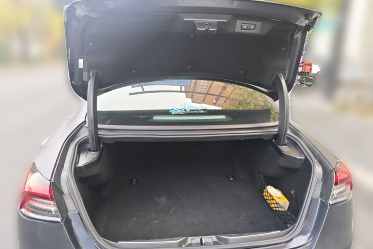 玛莎拉蒂 总裁 2017款 3.0T 标准型中控内饰23