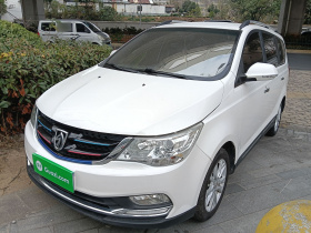 宝骏730 2016款 1.5L 手动舒适型 7座 国V