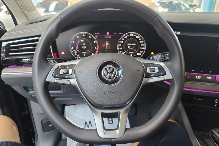 大众 途锐 2020款 3.0TSI 锐享版 国VI中控内饰13