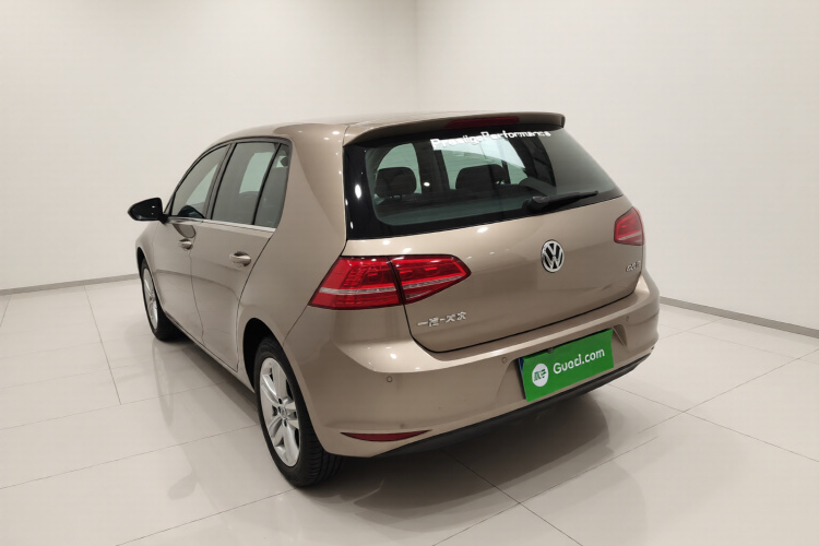 大众 高尔夫 2015款 1.6L 自动舒适型车身外观5