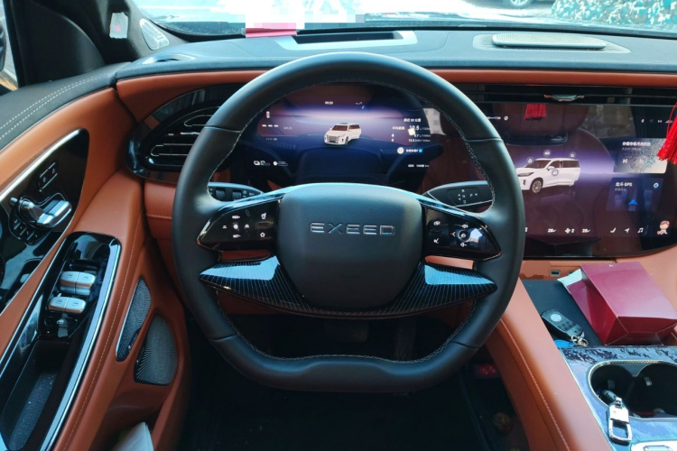 星途揽月C-DM 2025款 180 超长续航Ultra四驱 7座中控内饰13