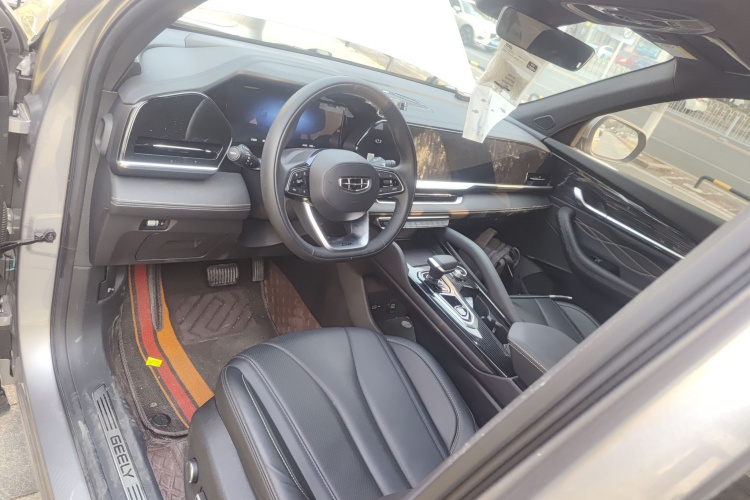 吉利汽车 星越L 2025款 2.0TD 自动行云版中控内饰12