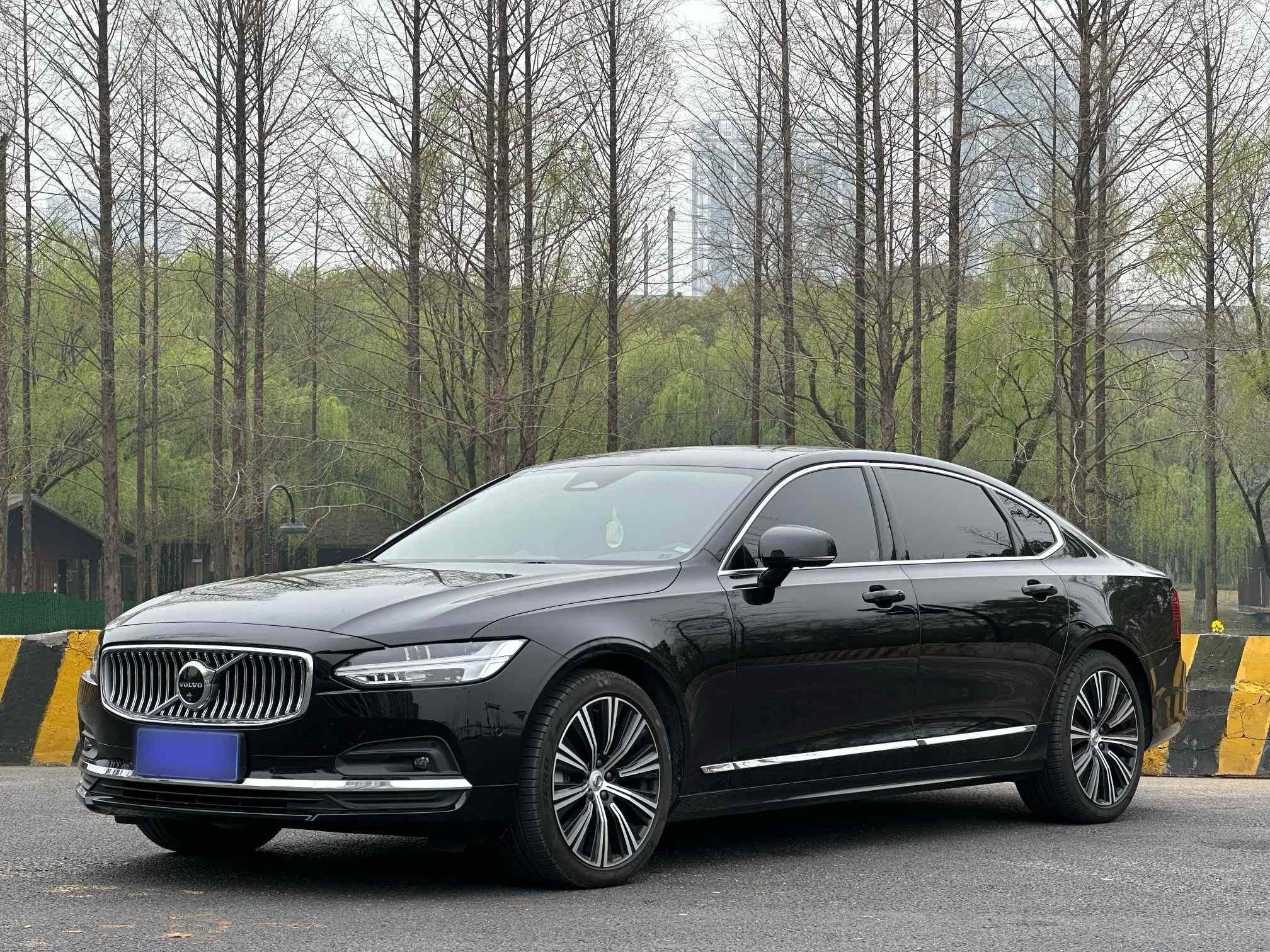 沃尔沃S90 2025款 B5 智雅豪华版(1)