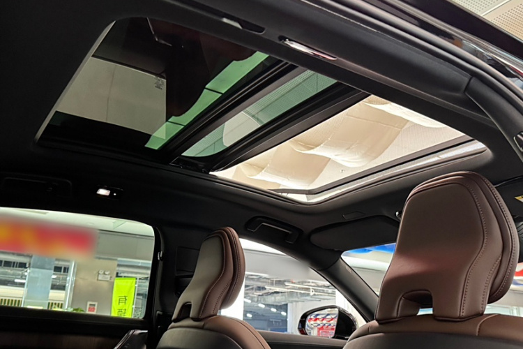 沃尔沃S90新能源 2025款 插电式混动 四驱长续航智雅豪华版中控内饰7007