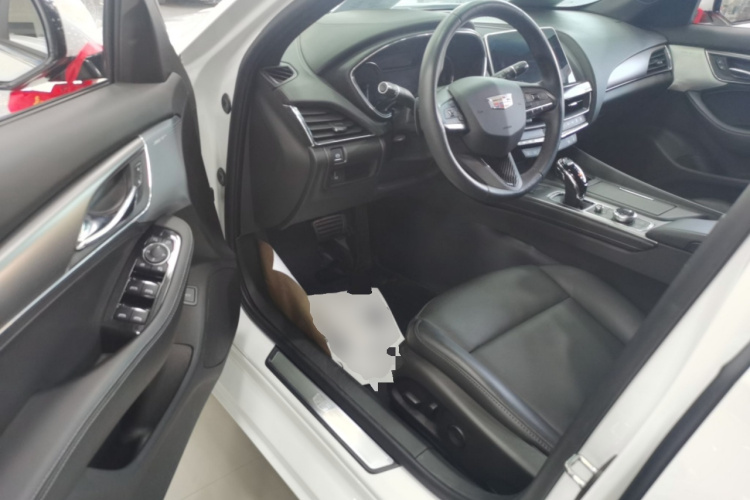 凯迪拉克CT5 2022款 28T 豪华型（标准版）中控内饰20