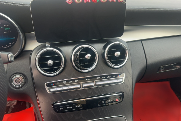 奔驰C级 2021款 C 260 L 运动版局部细节16