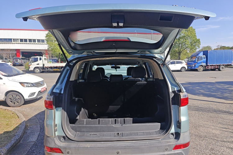 东风风光 风光S560 2018款 1.8L CVT精英型 5座机舱底盘23