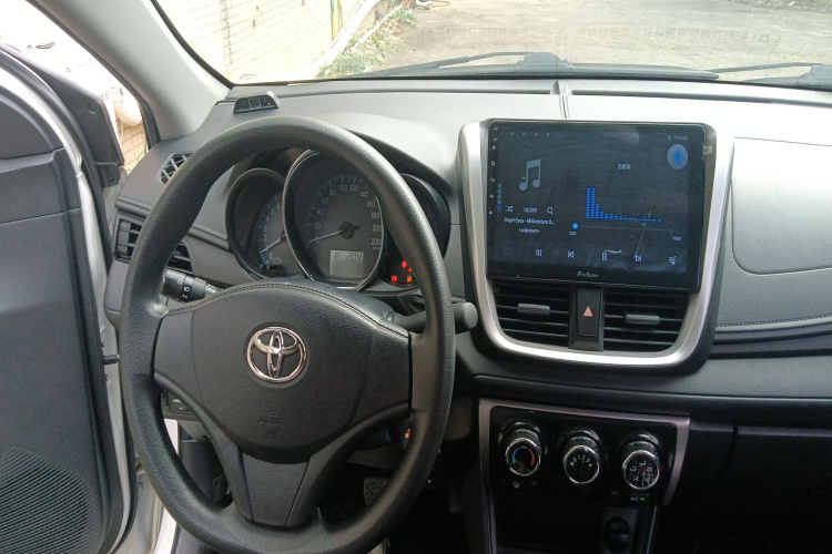 丰田 威驰 2019款 1.5L CVT创行版中控内饰7002