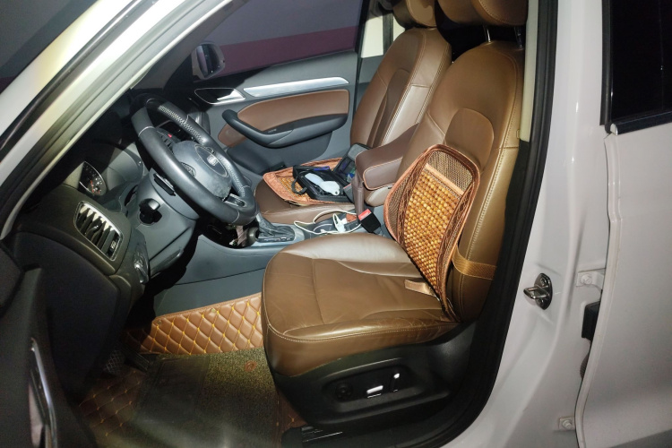 奥迪Q3 2017款 30 TFSI 风尚型中控内饰19