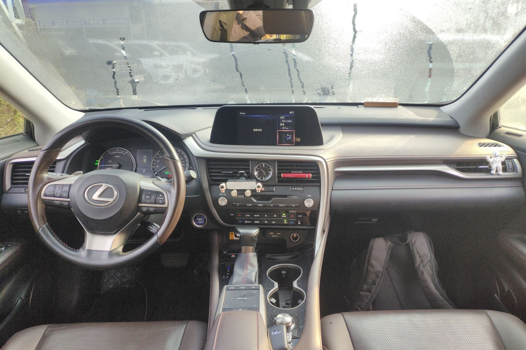 雷克萨斯RX 2020款 改款 450hL 四驱典雅版7座中控内饰12