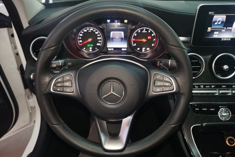 奔驰C级 2018款 C 200 L 运动版 成就特别版局部细节13