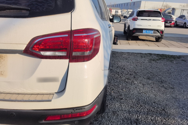 哈弗H6 2018款 红标 运动版 1.5T 自动两驱精英型车身外观9