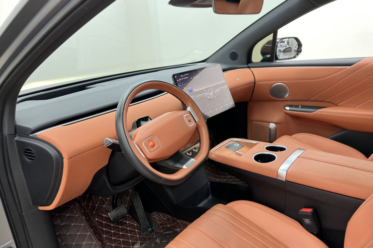 长安启源E07 2025款 纯电 四驱 90kWh Ultra高性能版中控内饰7006