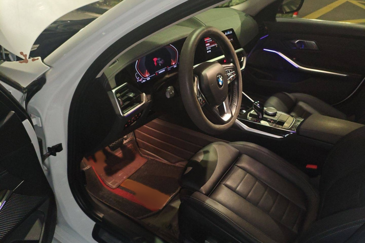 宝马3系 2020款 325Li 首发版中控内饰7003