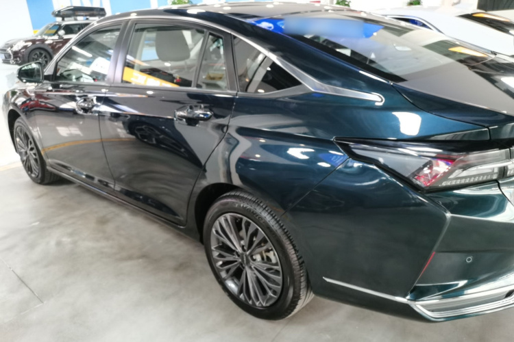 东风风神 奕炫MAX 2023款 1.5T 超能型爸版车身外观4