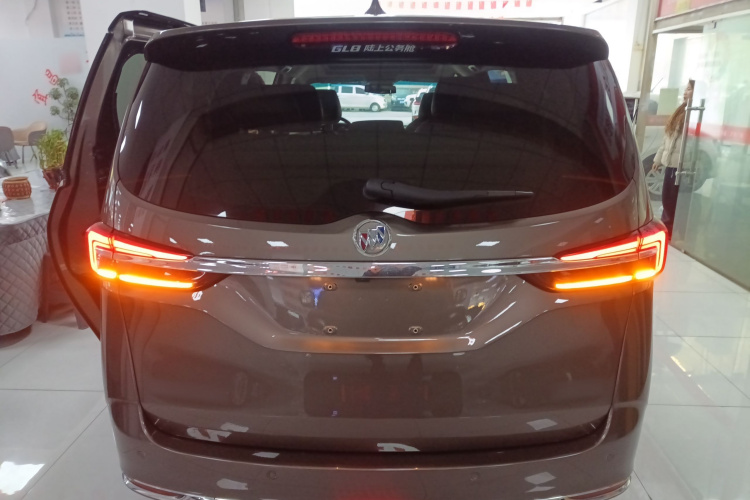 别克GL8 2021款 陆上公务舱 652T 豪华型车身外观6004