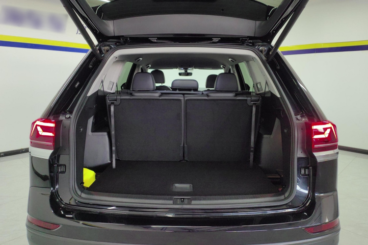 大众 途昂 2021款 380TSI 四驱豪华版机舱底盘23