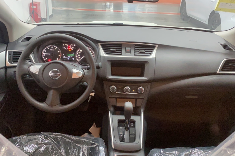 日产 轩逸 2024款 改款二 经典 1.6XE CVT舒适版中控内饰7003