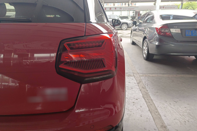 奥迪Q2L 2018款 35 TFSI 时尚动感型 国V车身外观9